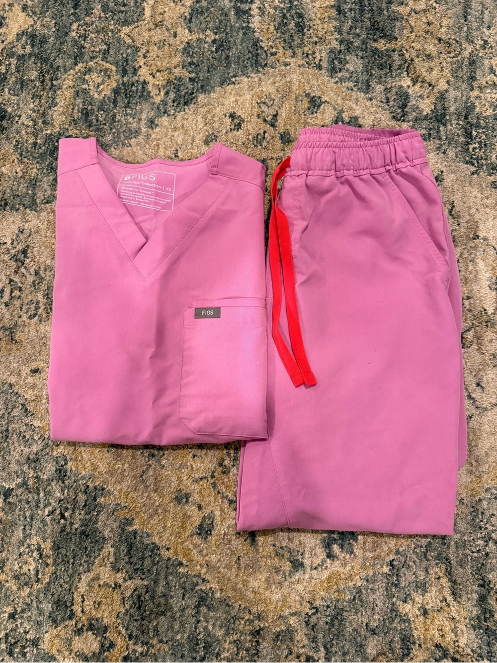 FIGS Men’s “Pink Cloud” set